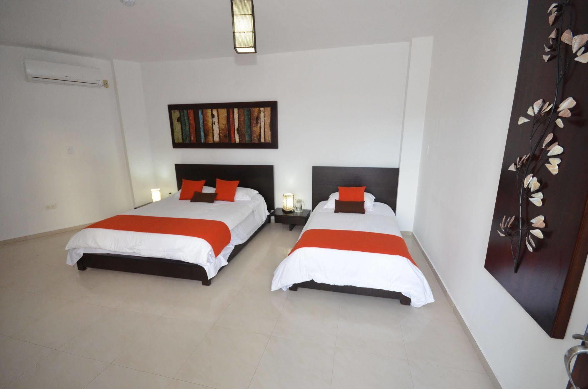 Bed and Breakfast Casa Opuntia Пуерто-Бакерісо-Морено Екстер'єр фото