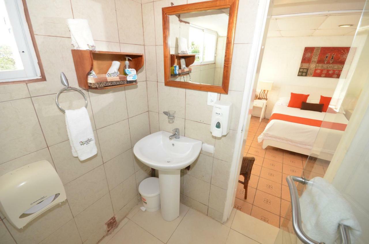 Bed and Breakfast Casa Opuntia Пуерто-Бакерісо-Морено Екстер'єр фото